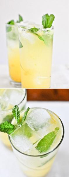 
                    
                        Coconut Mango Mojitos I howsweeteats.com
                    
                