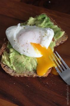 
                    
                        poached eggs 'nd avocado
                    
                