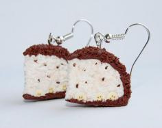 
                    
                        tiny-cute-pastries-polymer-clay-jewelry-katarzyna-korporowicz-7
                    
                
