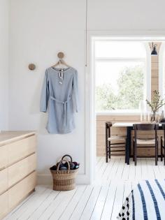 
                    
                        scandi home of sydney designer..
                    
                