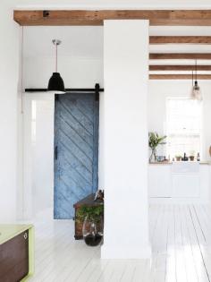
                    
                        scandi home of sydney designer..
                    
                
