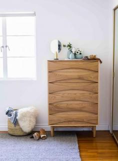 
                    
                        A Young Family’s Happy, Golden-State Home | Design*Sponge
                    
                