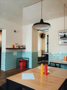 
                    
                        Mr.HotDog in Prague / photo by Teodorik Mensl (click to follow me on Instagram)
                    
                