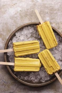Mango Banana Popsicles (or smoothie) with Granola | @withfoodandlove