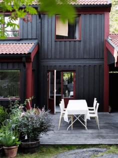 
                    
                        fresh swedish townhouse..
                    
                