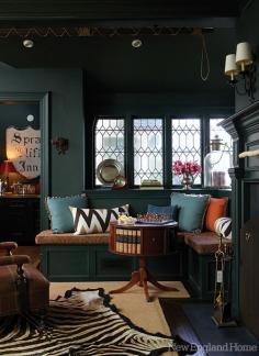 
                    
                        Architect Robert Zarelli and designer Charlotte Barnes in Marblehead, MA. New England Home.
                    
                