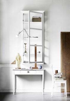 
                    
                        decorating with glass display cabinets / sfgirlbybay
                    
                