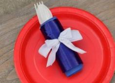 
                    
                        Simple Picnic Utensil Holder
                    
                