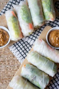 Fresh Veggie Rolls and Peanut Ginger Sauce | https://tomatoboots.co | #partysnack #vegetarian #peanutsauce