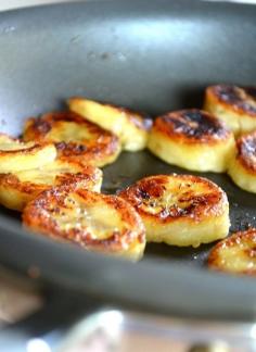 
                    
                        Honey Bananas - Only honey, bananas, and cinnamon; they're amazing and crispy.
                    
                