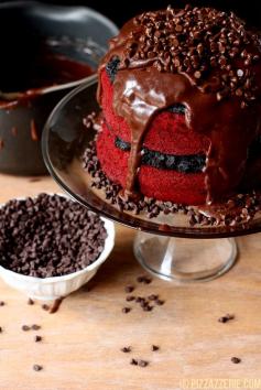 
                    
                        Red Velvet Oreo Truffle Fudge Cake by @Pizzazzerie
                    
                