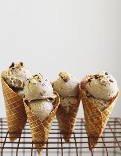 I just reacted to Caramelized Banana and Peanut Butter Ice Cream. Check it out!