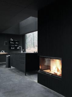 
                    
                        Vipp prefab Shelter // All black
                    
                