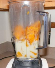 butternut squash soup - vitamix butternut squash, apple, butter, 1/2 onion, garlic, homemade broth #soup #recipes #lunch #healthy #recipe