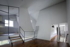 
                    
                        House in Wakayama / spray
                    
                