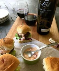 Spanish Sliders with Roasted Red Pepper Yogurt Sauce