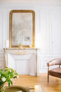 
                    
                        Libby & Tim’s Natural & Glamorous Parisian Flat — House Tour
                    
                