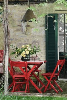 
                    
                        Italian countryside cottage
                    
                
