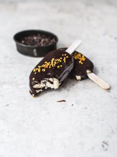 
                    
                        MALTED MILK STRACCIATELLA ICE CREAM POPS
                    
                