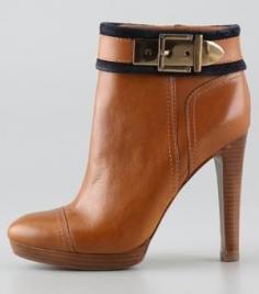 
                    
                        Tory Burch by Quinne
                    
                