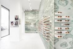 
                    
                        superfuture :: supernews :: berlin: viu store opening
                    
                