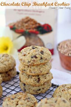 Chocolate chip breakfast cookies from Roxanashomebaking.com A combo between a soft cookie and a muffin top packed with mini chocolate chips and  farro for a chewy bite.