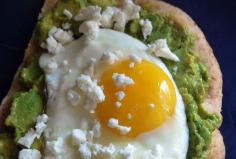 Smooshed Avocado and Egg Breakfast Pizza