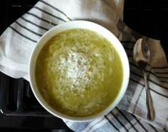 Delicious and healthy asparagus and lemon soup.