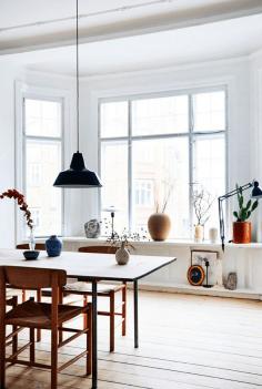 
                    
                        This kitchen table shoed with Prettypegs' Siri table legs in Teak would be simply awesome :) #prettypegs #tablelegs #diy
                    
                