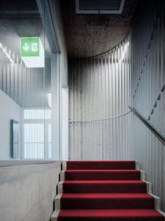 
                    
                        e2a architects: center for hearing and language
                    
                