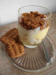 Appel met Bastogne koek