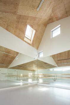 
                    
                        Gallery - Y Ballet School / y+M - 2
                    
                
