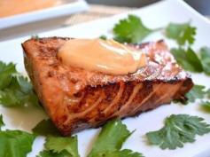 teriyaki salmon with sriracha mayo