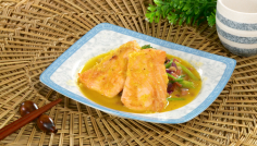 Orange Sauce Salmon – a simple yet restaurant-quality dish! Crispy, golden salmon meets a sweet and tangy orange sauce, making every bite juicy and flavorful. With just a few steps, you can create this gourmet meal at home. Give it a try!