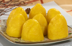 Small Corn Buns – soft and fluffy on the outside, with a natural sweetness from the corn inside. Perfect for breakfast or as a delightful tea snack. Simple, delicious, and easy to make!